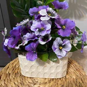 Home decor cream ceramic vase with purple flowers